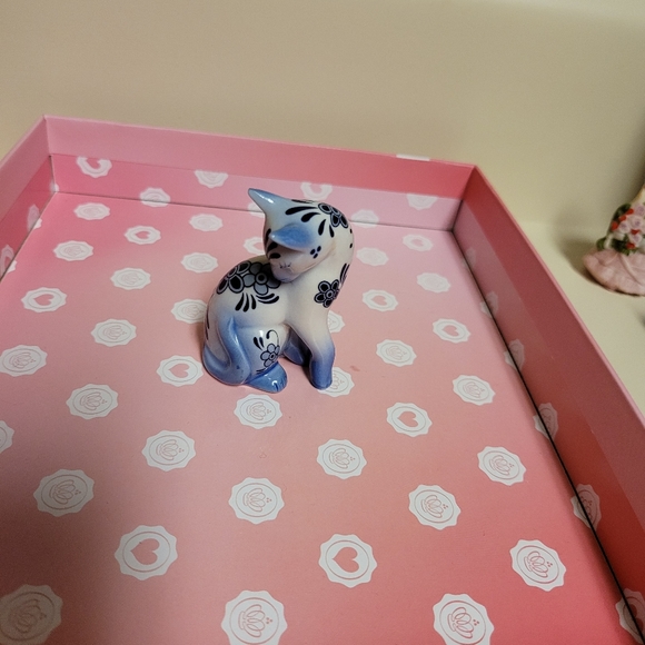Franklin mint ceramic curio cat Delft figurine - Picture 5 of 5